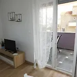 Apartment Ella *