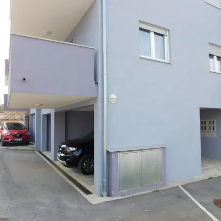 Ella Apartment